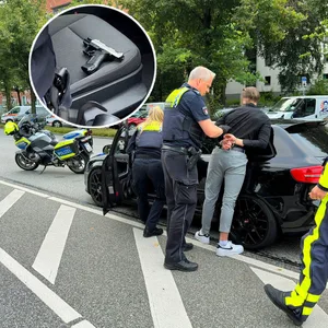 Der junge Mann wurde festgenommen. Er soll eine Fahrerin mit einer Schusswaffe bedroht haben.