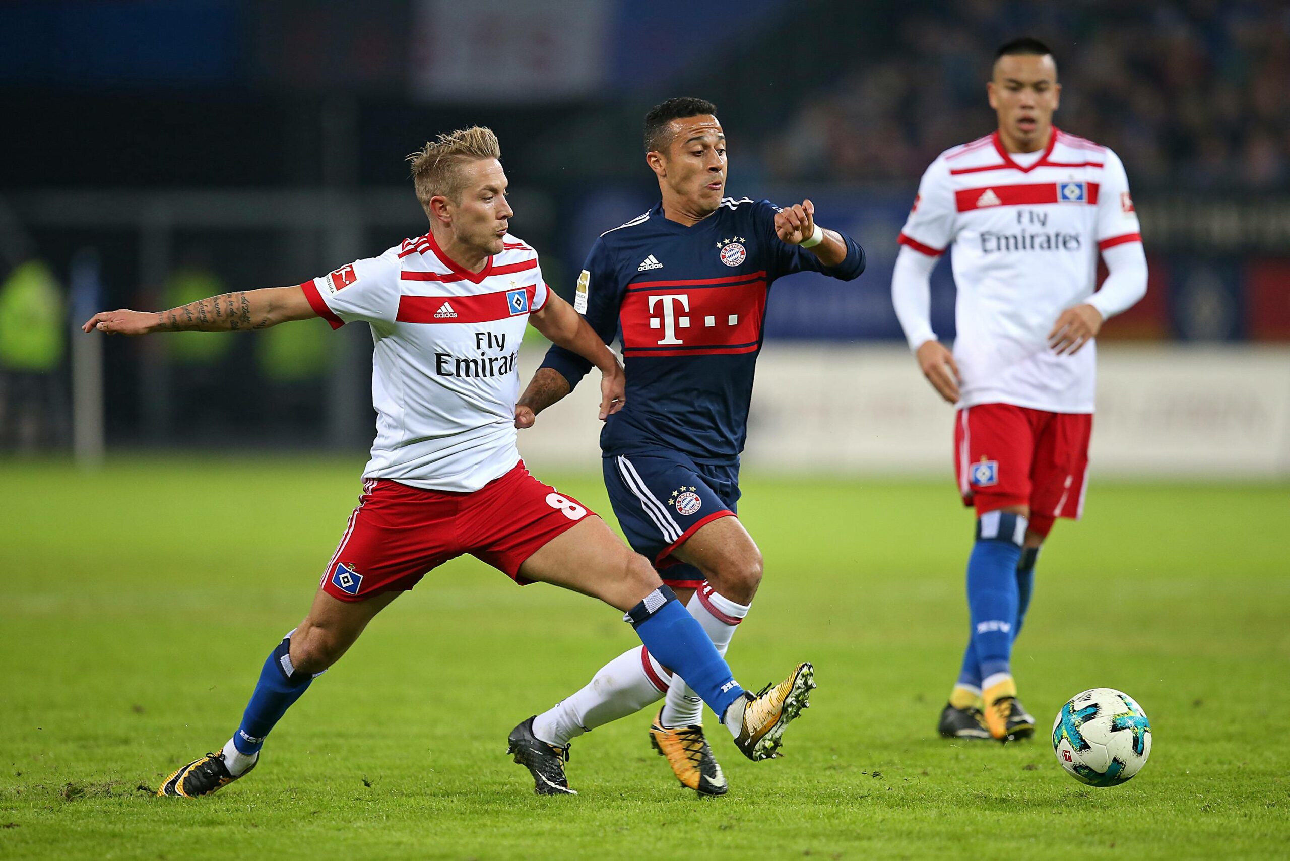 Lewis Holtby gegen Thiago Alcantara