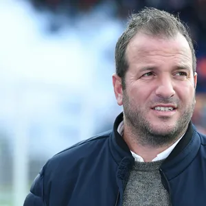 Rafael van der Vaart im Stadion.