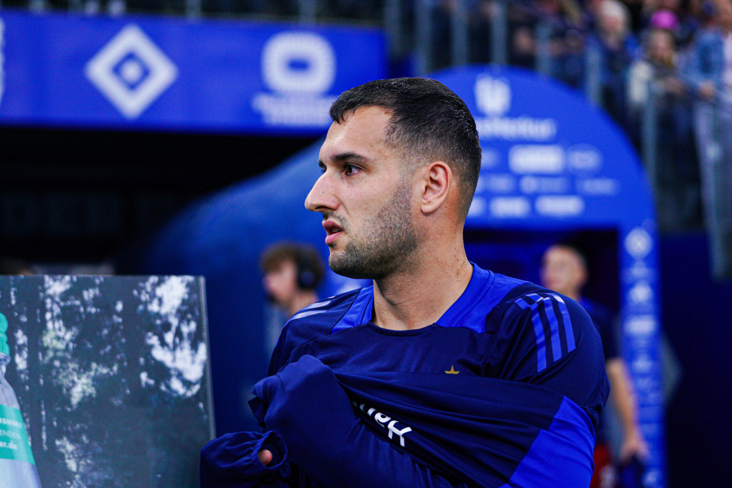 Levin Öztunali iim Volksparkstadion