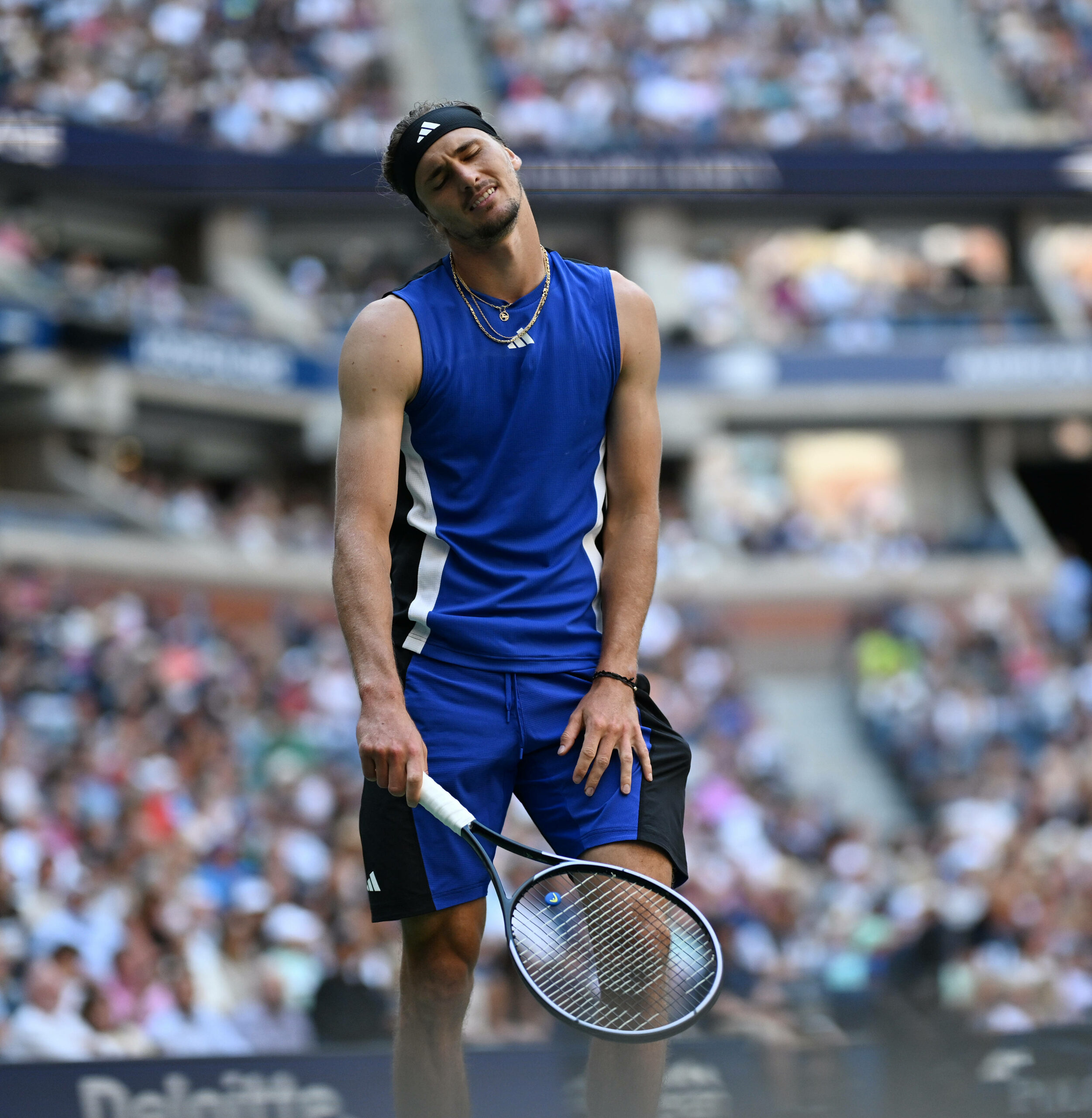 Alexander Zverev unzufrieden während des Spiels.