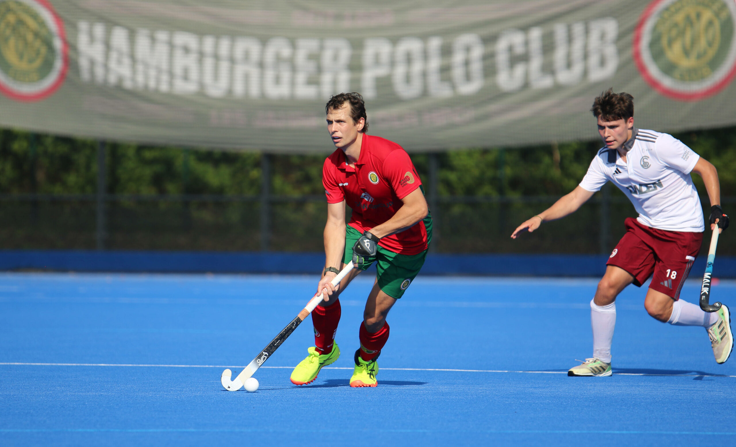 Tom Craig (l.) spielt für den Hamburger Polo Club.