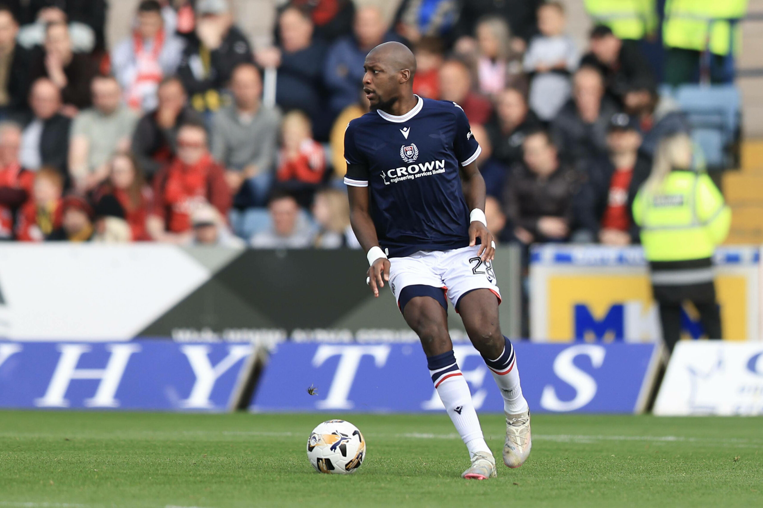 Mohamed Sylla dribbelt mit dem Ball