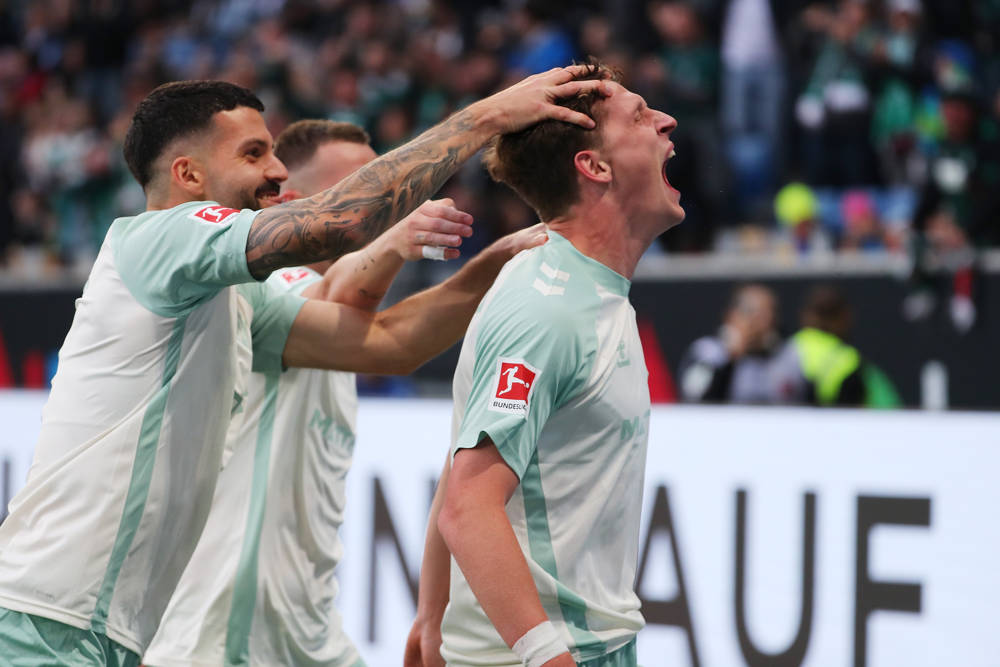 Der Matchwinner: Werders Jens Stage (r.) markierte in Hoffenheim einen Dreierpack.