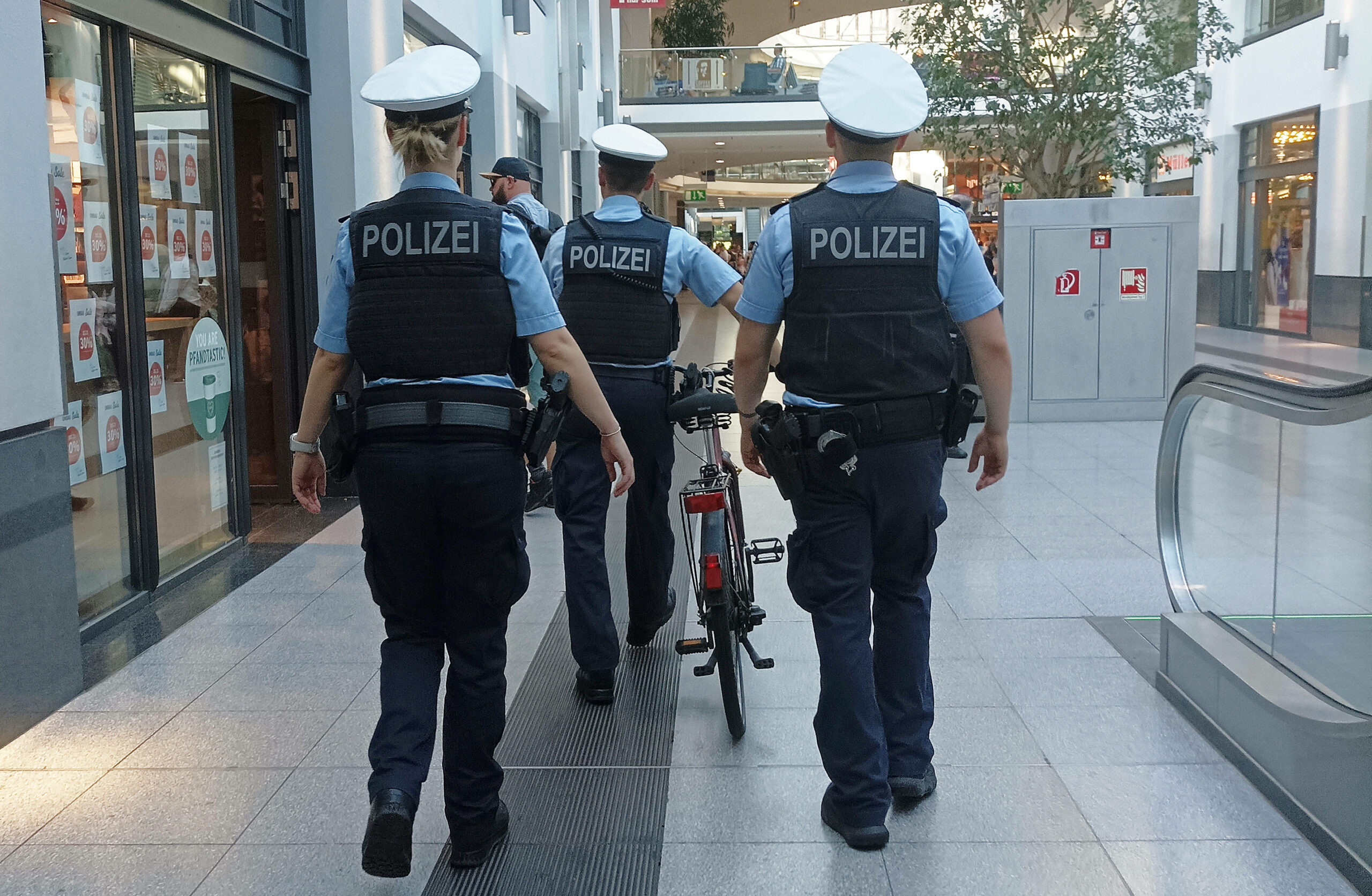 Polizei Zug Fahrrad