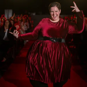 Jana Stöcker, bekannt als dickste Domina Deutschlands, ist beim Speaker Slam mit dem „Excellence Award“ ausgezeichnet worden (Archivbild).