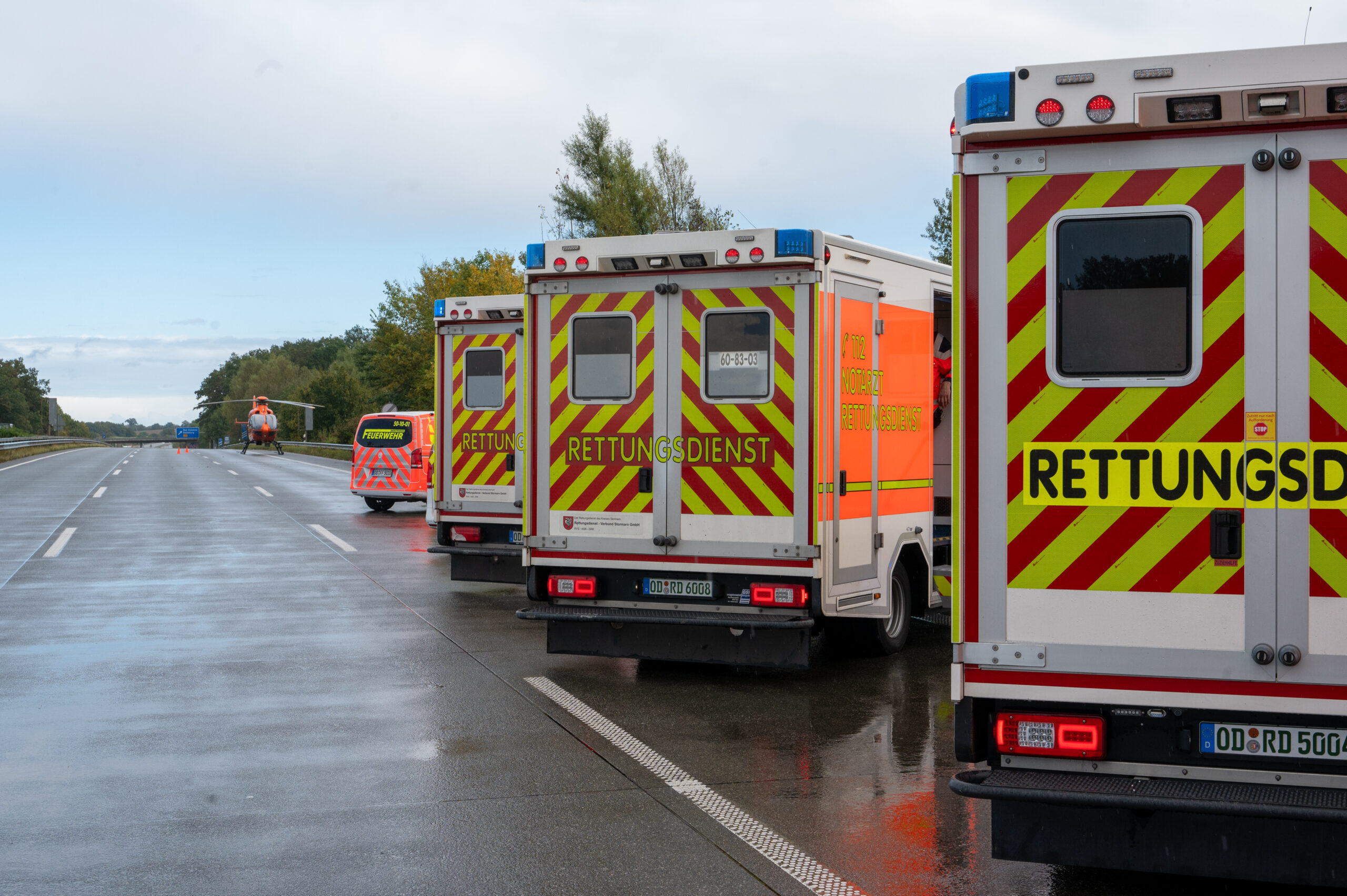 Auf der A1, Hamburg Richtung Lübeck, zwischen Kreuz Bargteheide und Bad Oldesloe, kam es am Mittwoch (11.09.2024) zu einem schweren Unfall mit einem Gefahrgutlastwagen.