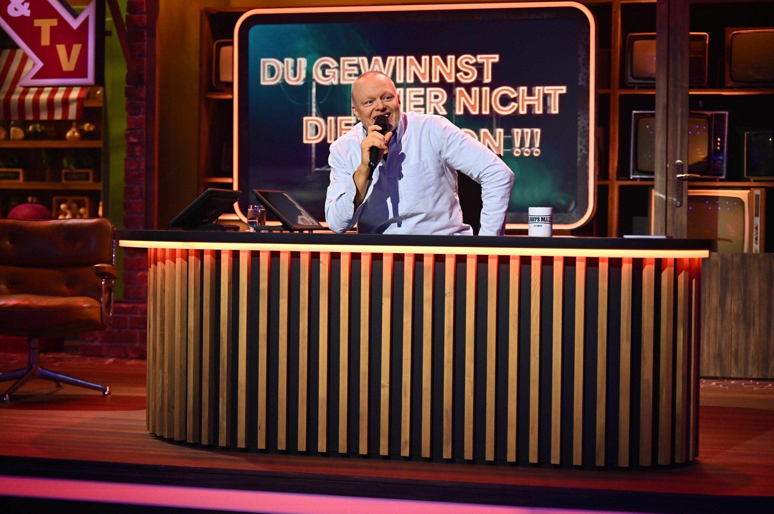 Stefan Raab feiert mit der brandneuen Quiz- und Competition-Show „Du gewinnst hier nicht die Million bei Stefan Raab“ sein TV-Comeback auf RTL+.