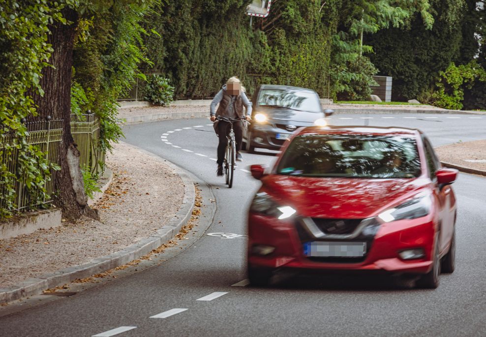 Zu gefährlich: Vorzeige-Radweg muss wieder umgebaut werden – wer ist schuld?