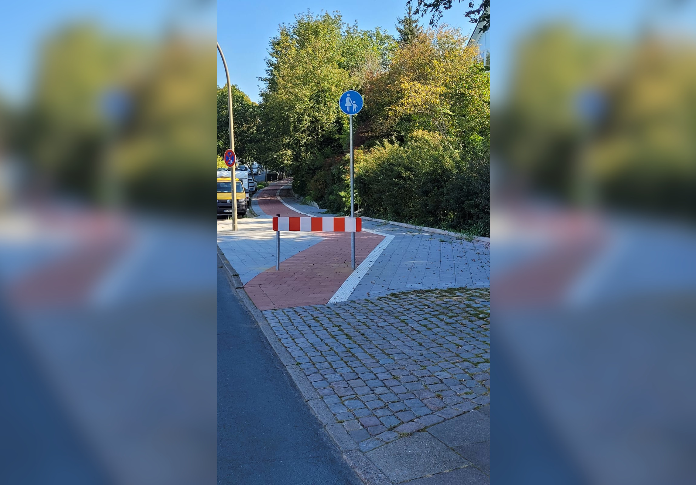 Der Radweg am Beerentalweg wurde kurz nach der Fertigstellung wieder abgesperrt.