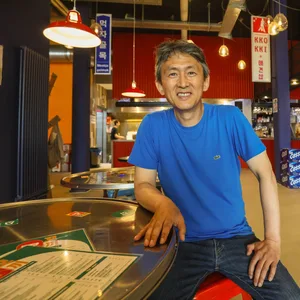 Shin-Won Kang (60) in seinem „Kkokki loves vegan“-Restaurant in der Sternschanze