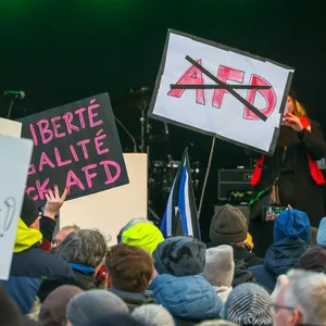 Januar 2024: Zehntausende demonstrieren am Jungfernstieg gegen Rechts.
