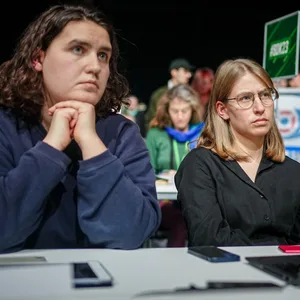 Mit einem Knall aus der Partei ausgetreten: Katharina Stolla (l) und Svenja Appuhn, die ehemaligen Bundesvorsitzenden der Grünen Jugend.