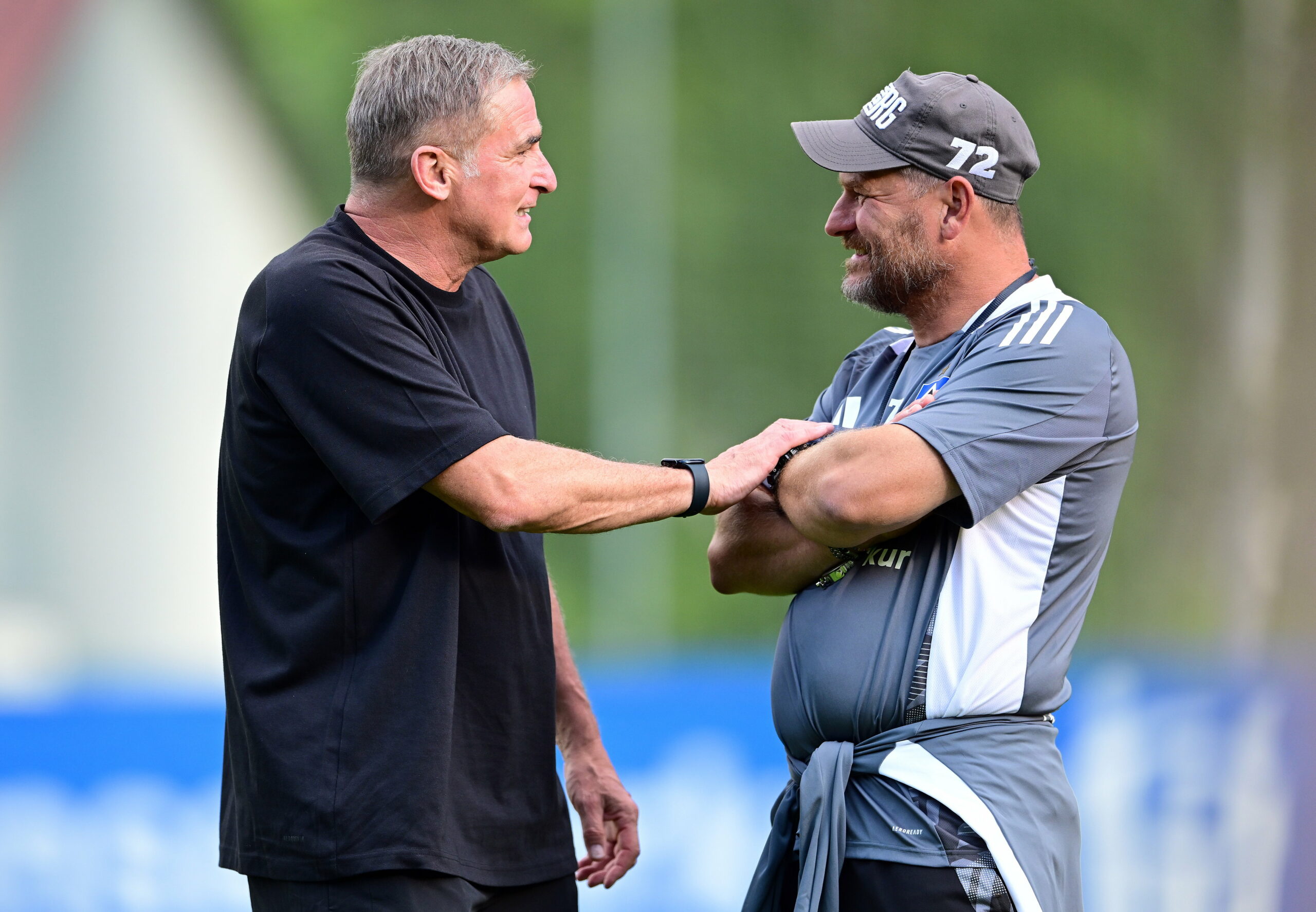 Sportvorstand Stefan Kuntz hat für Steffen Baumgart einen Aufstiegskader zusammengestellt. Nun muss der HSV-Trainer auch liefern.