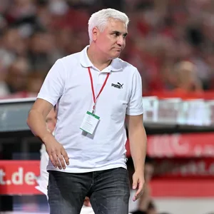 Andreas Bornemann am Spielfeldrand