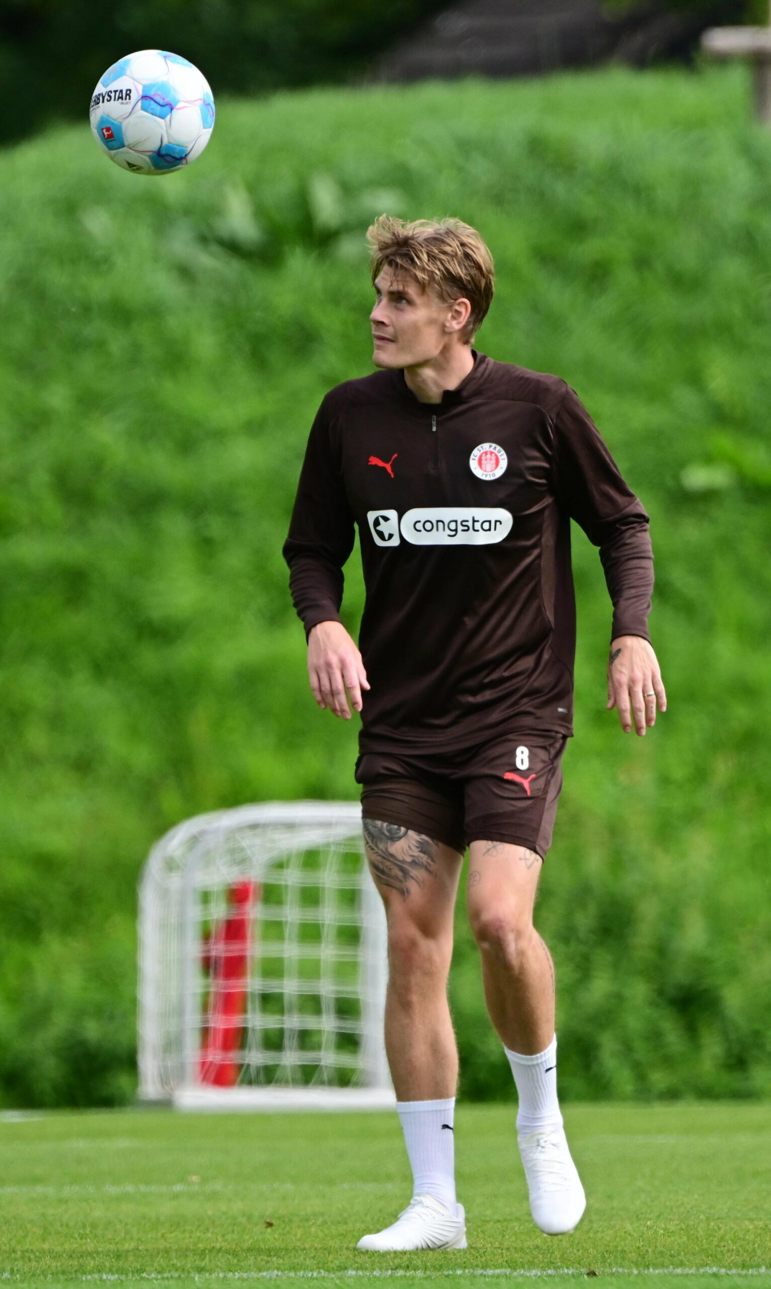 Eric Smith grinste im Training unter der Woche wegen der Geburt seiner Tochter.