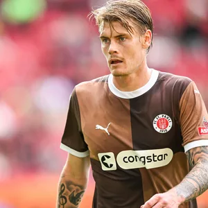 Eric Smith im St. Pauli-Trikot