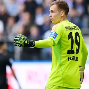 HSV-Torhüter Matheo Raab patzte beim 2:2 gegen Paderborn entscheidend.