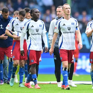 Fabio Baldé, Sebastian Schonlau und Miro Muheim sind enttäuscht