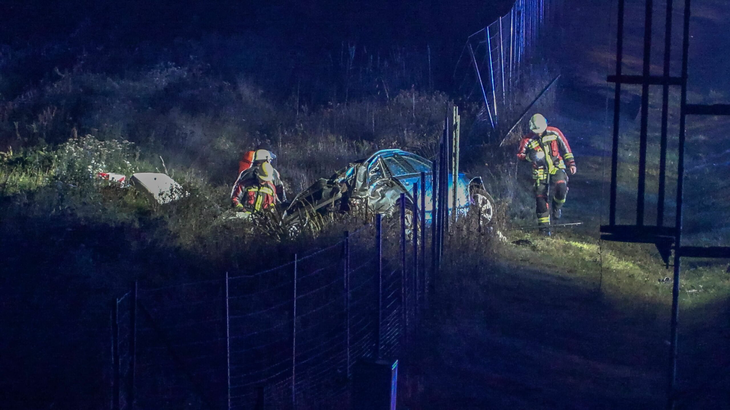 Unfall auf A7 bei Hamburg: Auto überschlägt sich – Urlauberfamilie, darunter zwei Kinder schwer verletzt