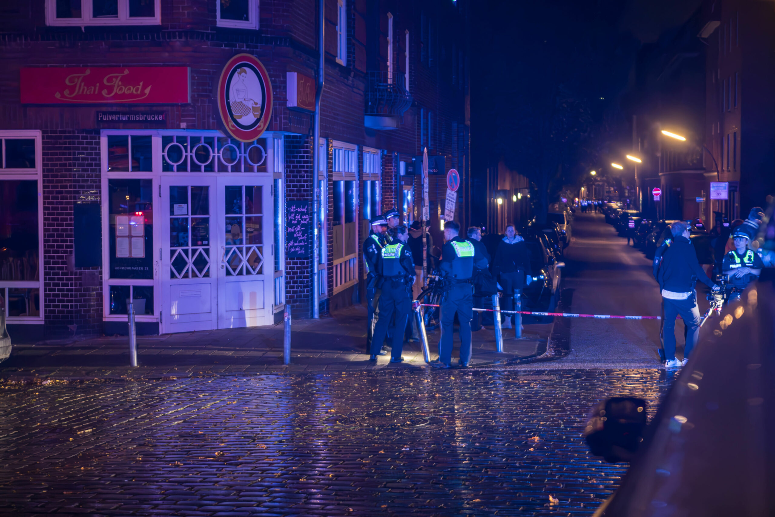 Am Sonntagabend fielen in einem Haus in der Straße Herrengraben Schüsse.