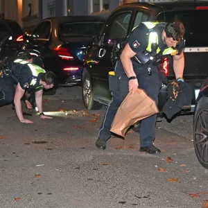 Nach mehreren Schüssen vor einer Kneipe im Phoenix-Viertel rückte die Polizei mit einem Großaufgebot an.