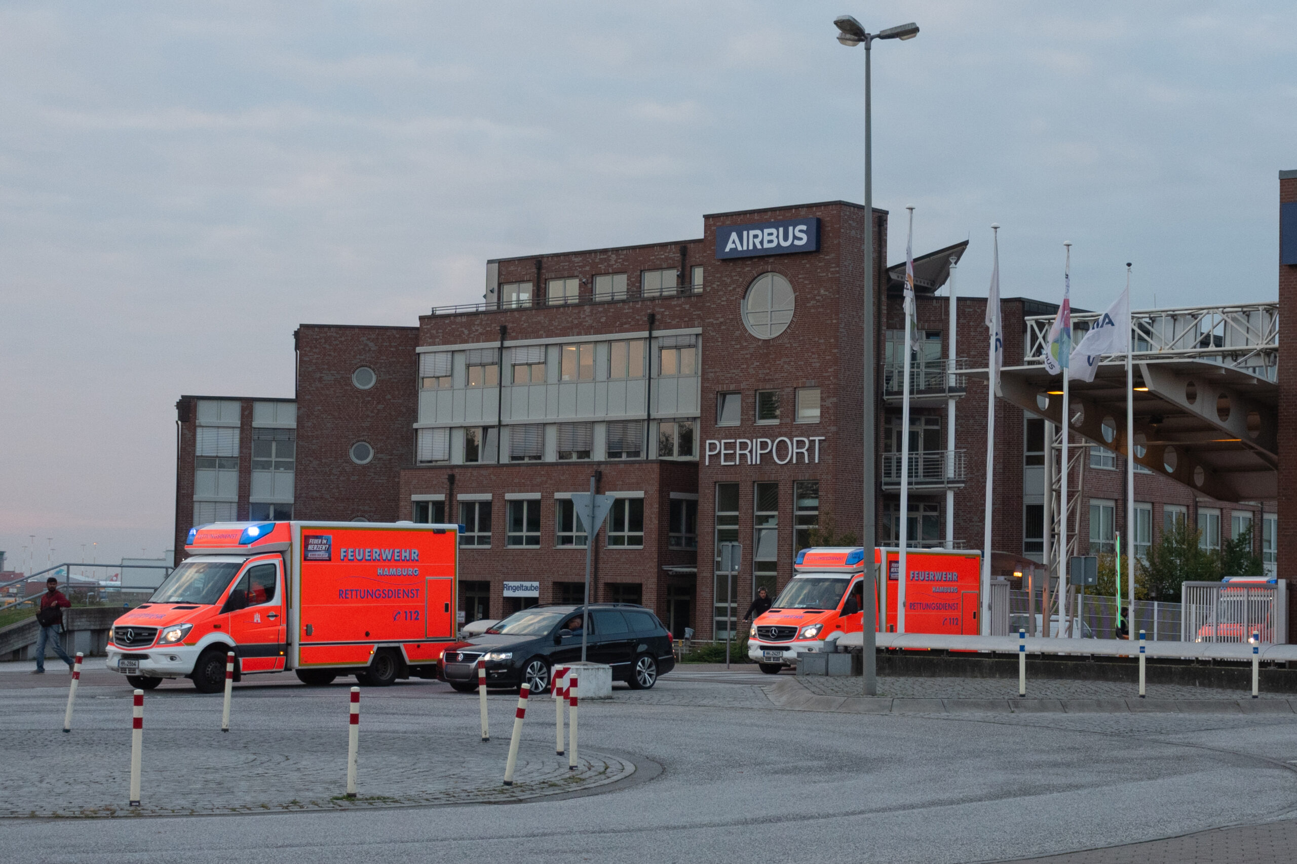 Ein Flugzeug musste nach dem Start in Finkenwerder wieder umkehren. Der Pilot meldete Probleme. (Symbolfoto)