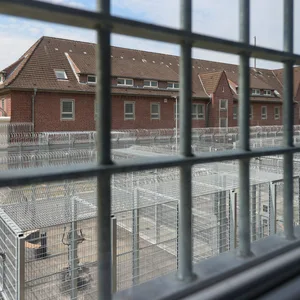 Blick in einen Gefängnishof