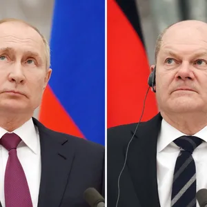 Die Kombo zeigt Russlands Präsident Wladimir Putin und Bundeskanzler Olaf Scholz (SPD)