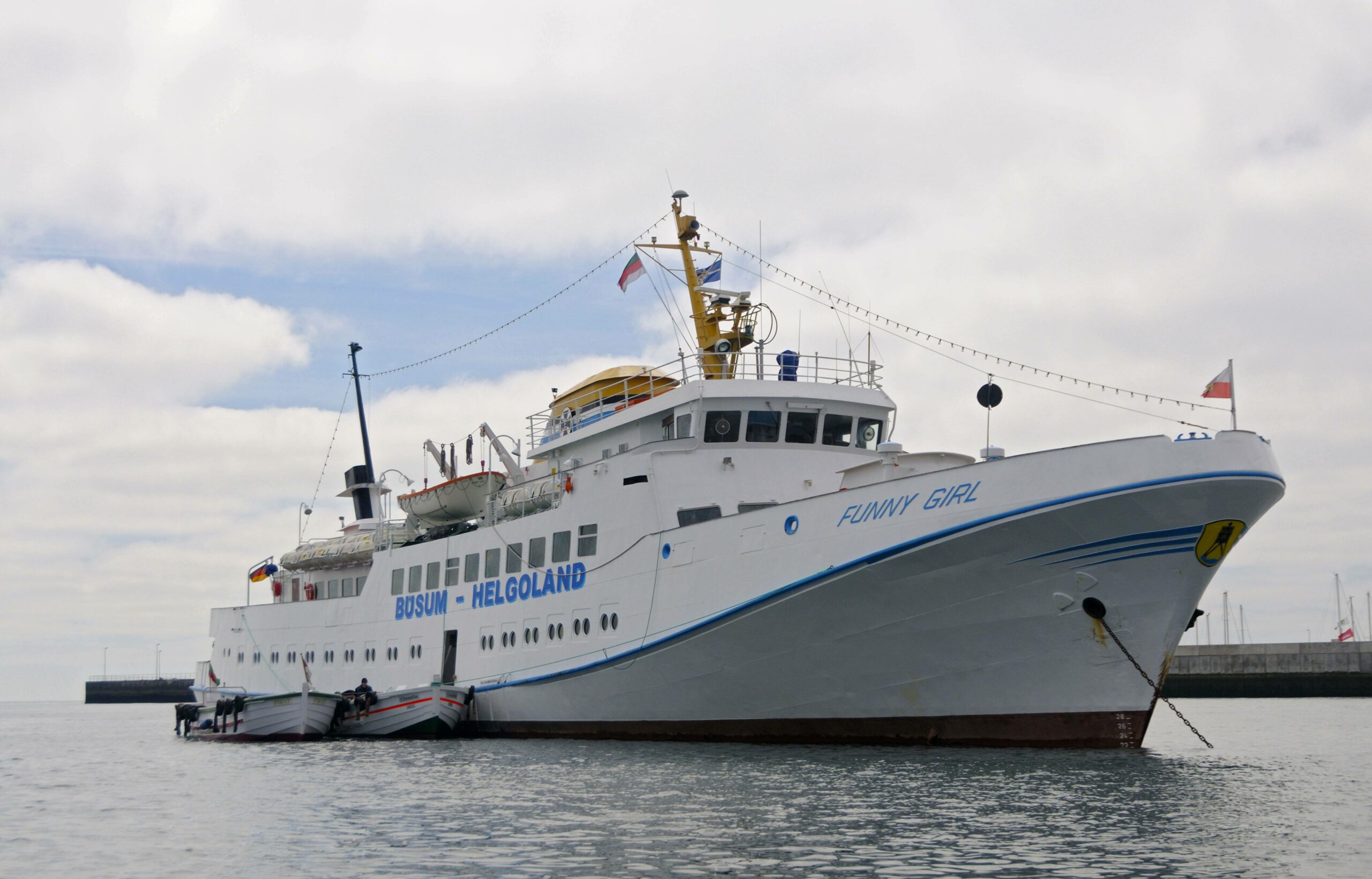 Das Bäderschiff „Funny Girl“ der Reederei „Adler & Eils“.