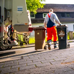 Schrecklicher Fund in Bremen: MItarbeiter der Stadtreinigung finden Toten im Müllwagen