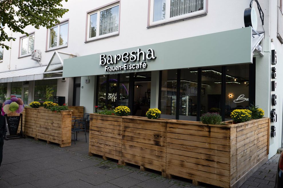 Der Eingang des Baresha-Eiscafés. 