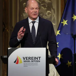 Bundeskanzler Olaf Scholz (SPD) sprach am Donnerstag zum Tag der Deutschen Einheit in Schwerin.