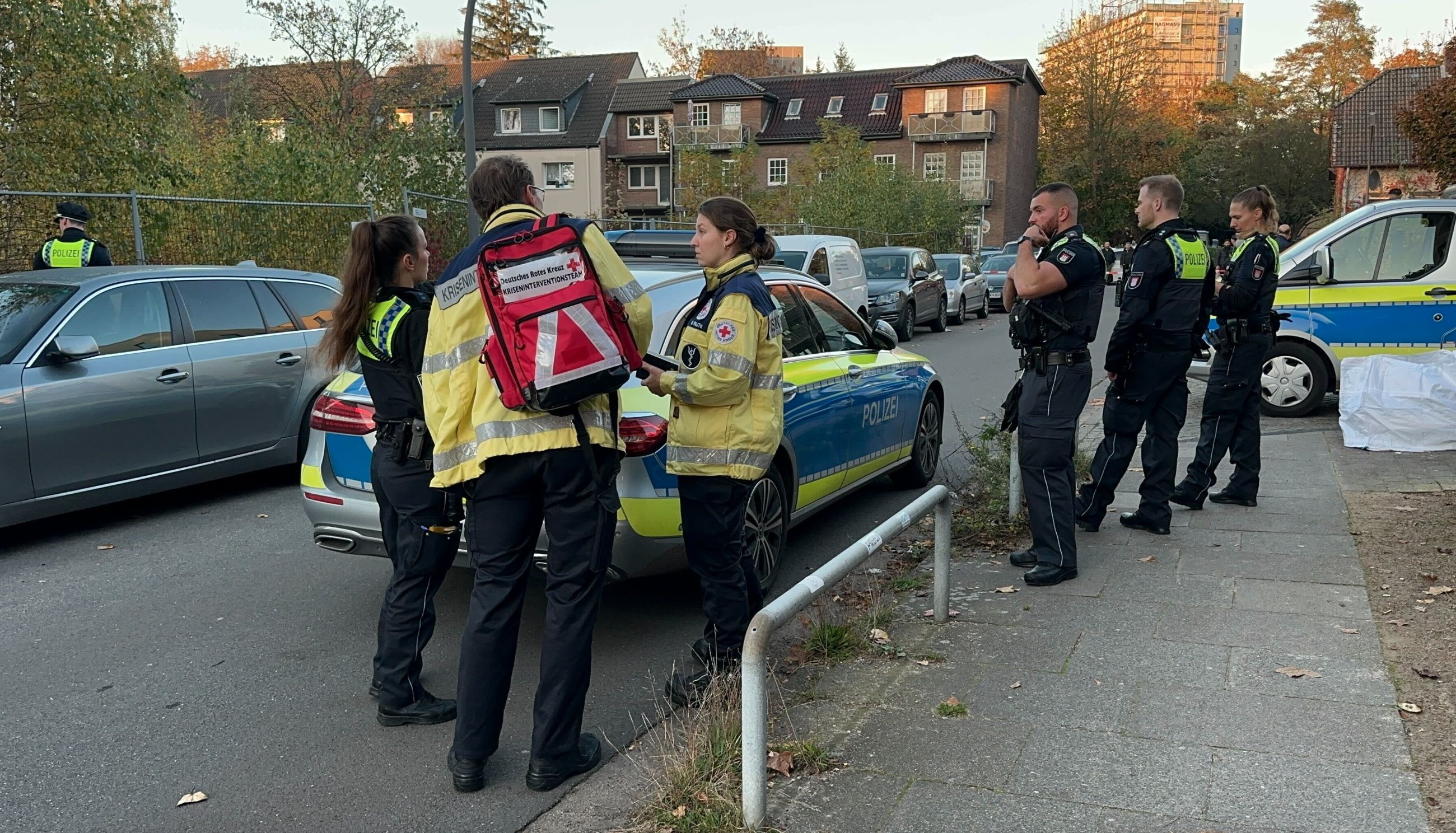 Einsatzkräfte vor Ort.