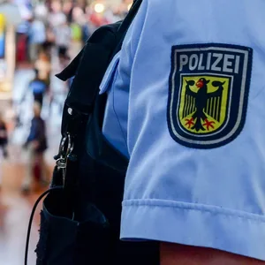 Parfums für mehr als 600 Euro in Drogiere im Hauptbahnhof gestohlen – Ladendetektiv stoppt Diebes-Duo