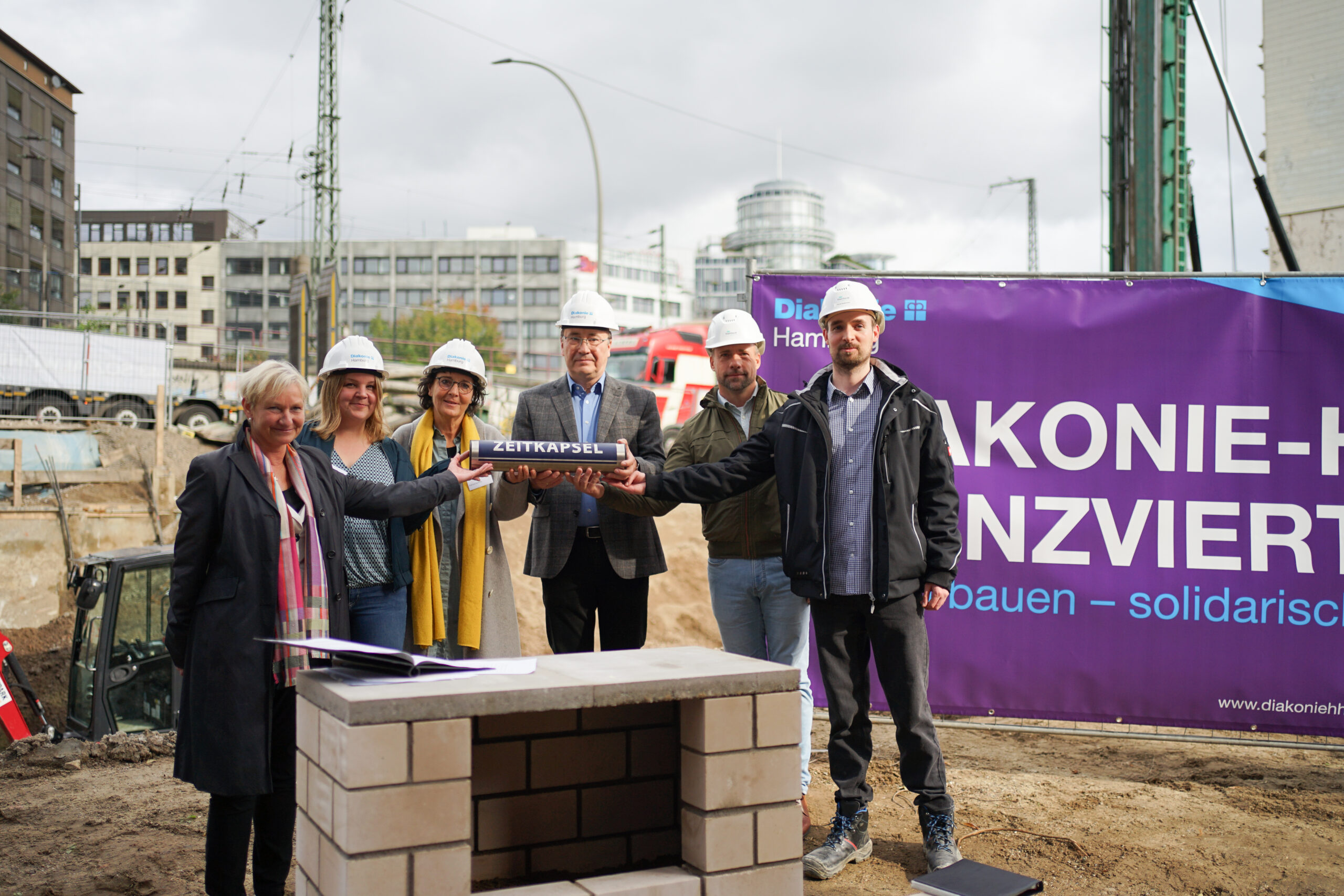 Am Dienstag wurde der Grundstein für das Bauprojekt der Diakonie gelegt.