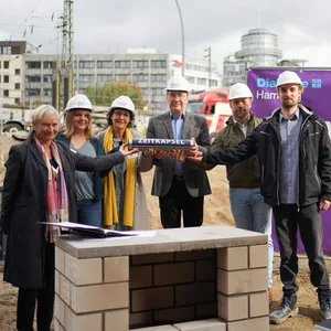 Am Dienstag wurde der Grundstein für das Bauprojekt der Diakonie gelegt.