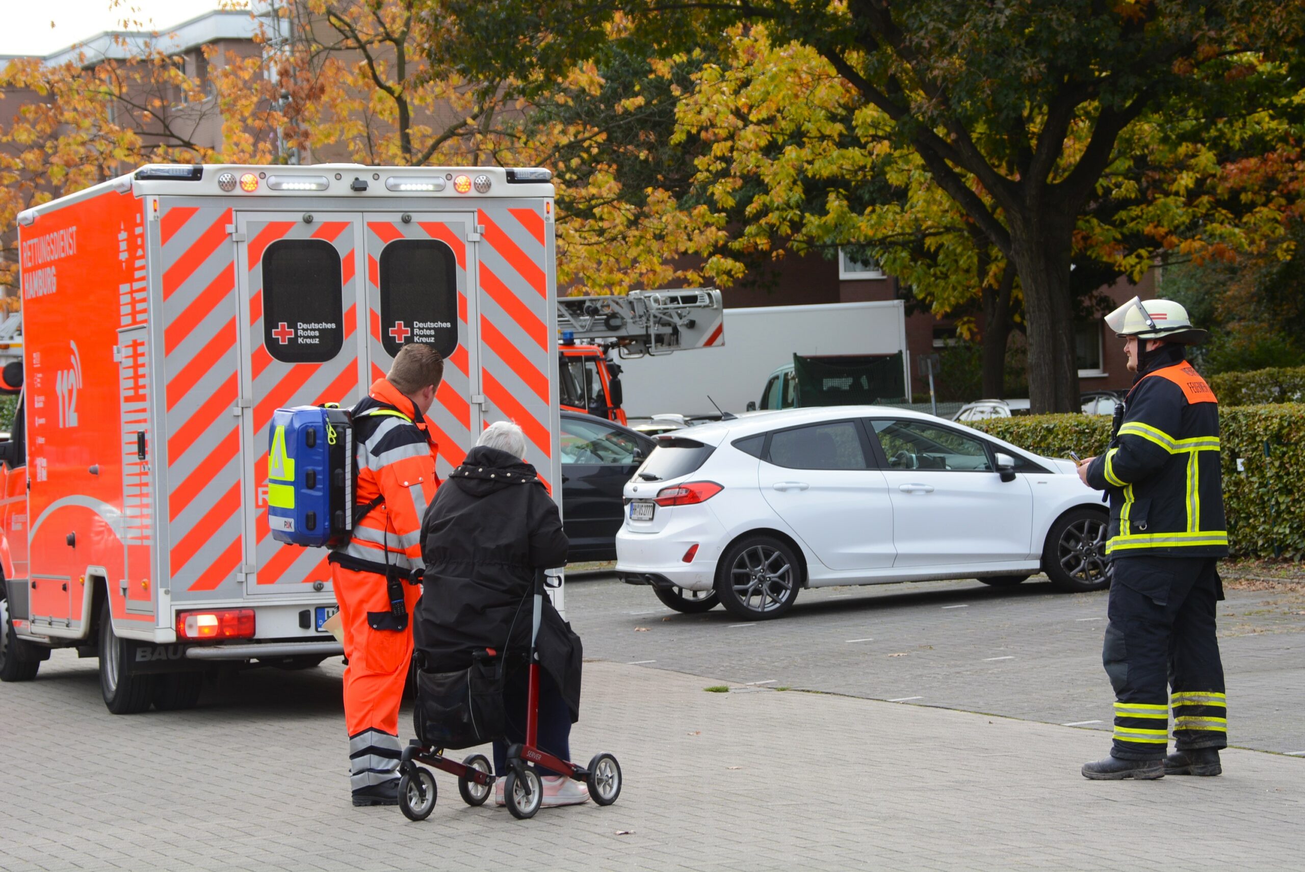 Die ältere Frau wurde vorsorglich in ein Krankenhaus gebracht.