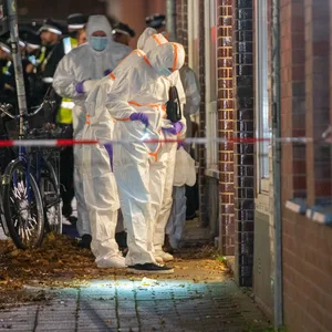 In diesem Haus in der Hamburger Innenstadt wurde am Sonntag ein 31-Jähriger erschossen, der bereits wegen Drogengeschäften in Haft saß. Nicht auszuschließen, dass ihn seine Vergangenheit eingeholt hat.