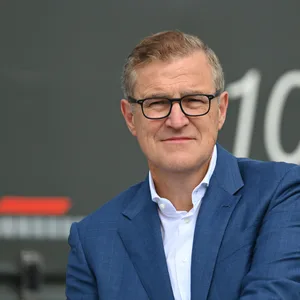 Jan Christian Dreesen schaut in die Kamera