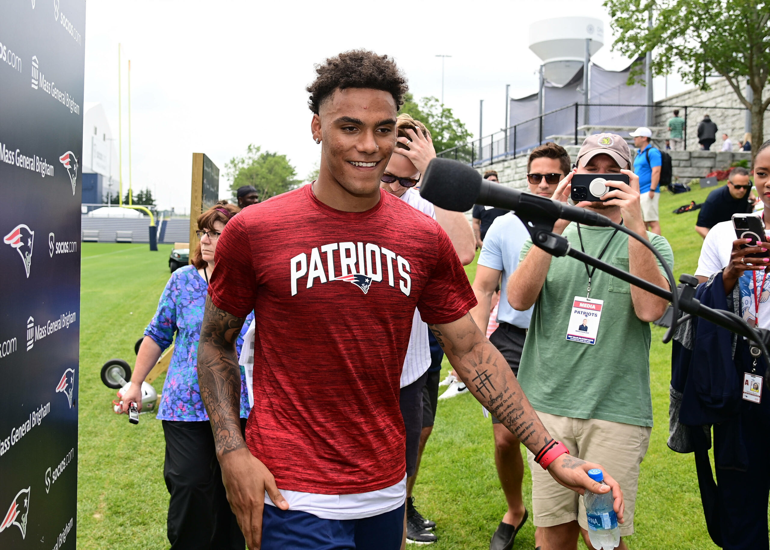 Interview mit Patriots-Cornerback Christian Gonzalez