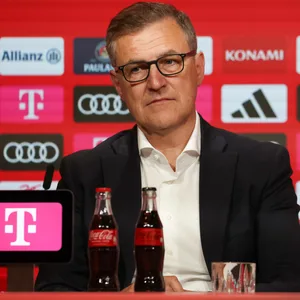 Bayern Münchens Vorstandschef Jan-Christian Dreesen bei einer Pressekonferenz