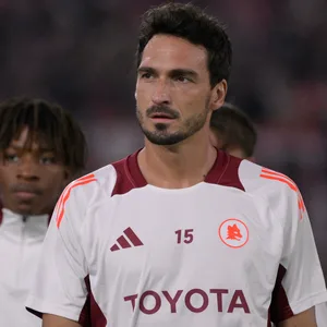 Mats Hummels guckt enttäuscht während des Spiels gegen Athletic Bilbao
