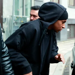 Kylian Mbappé beim Verlassen des Bank Hotels in Stockholm