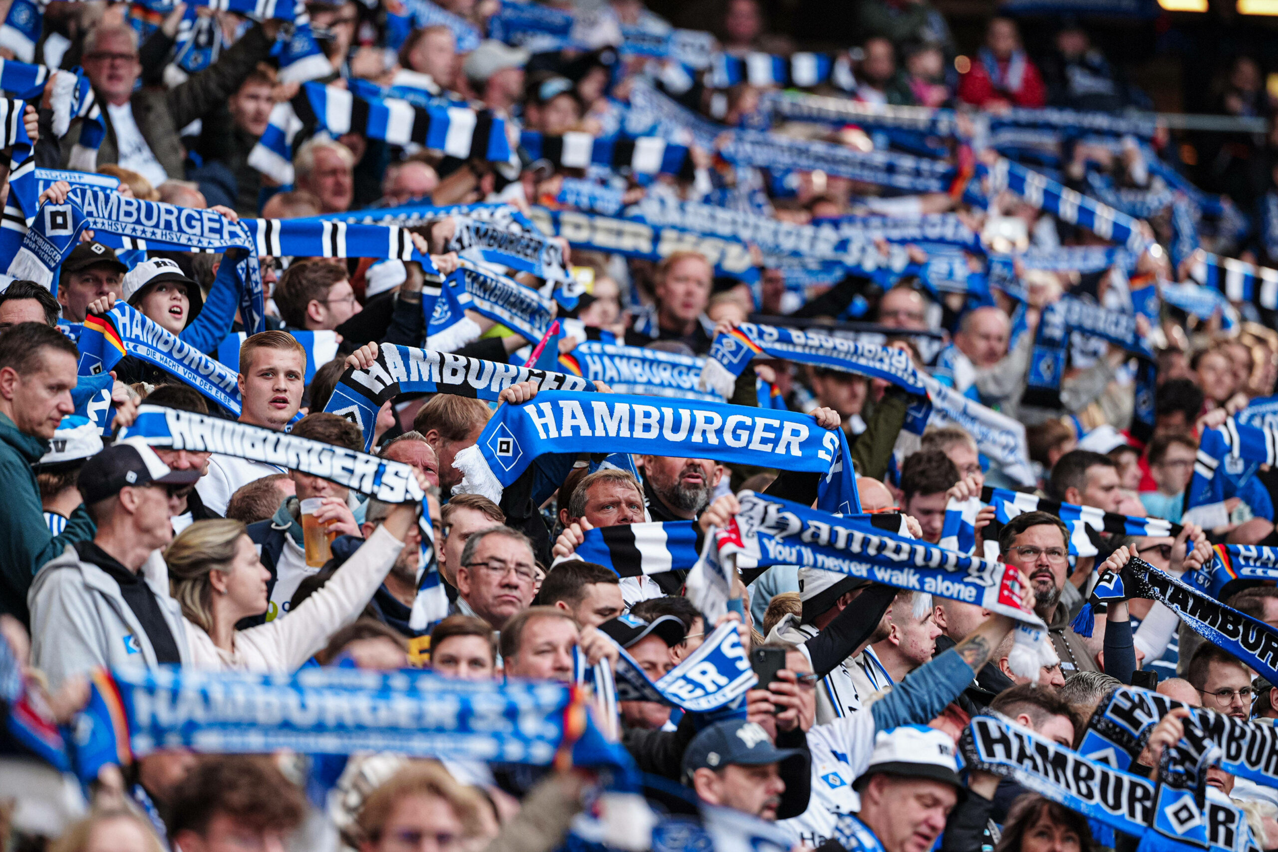 Auch gegen Magdeburg war der Volkspark mit 57.000 Fans ausverkauft.