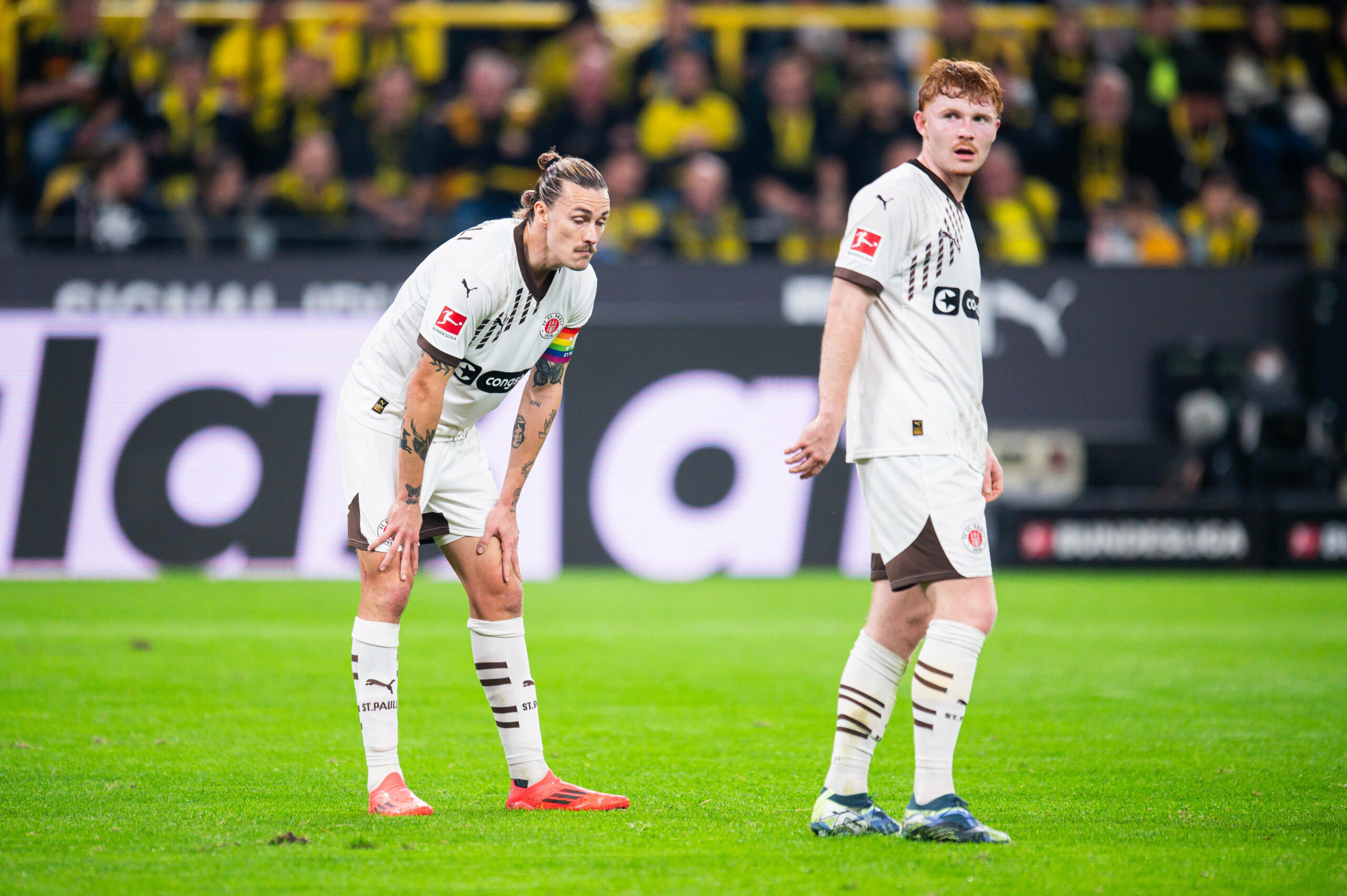 Jackson Irvine und Robert Wagner in Dortmund