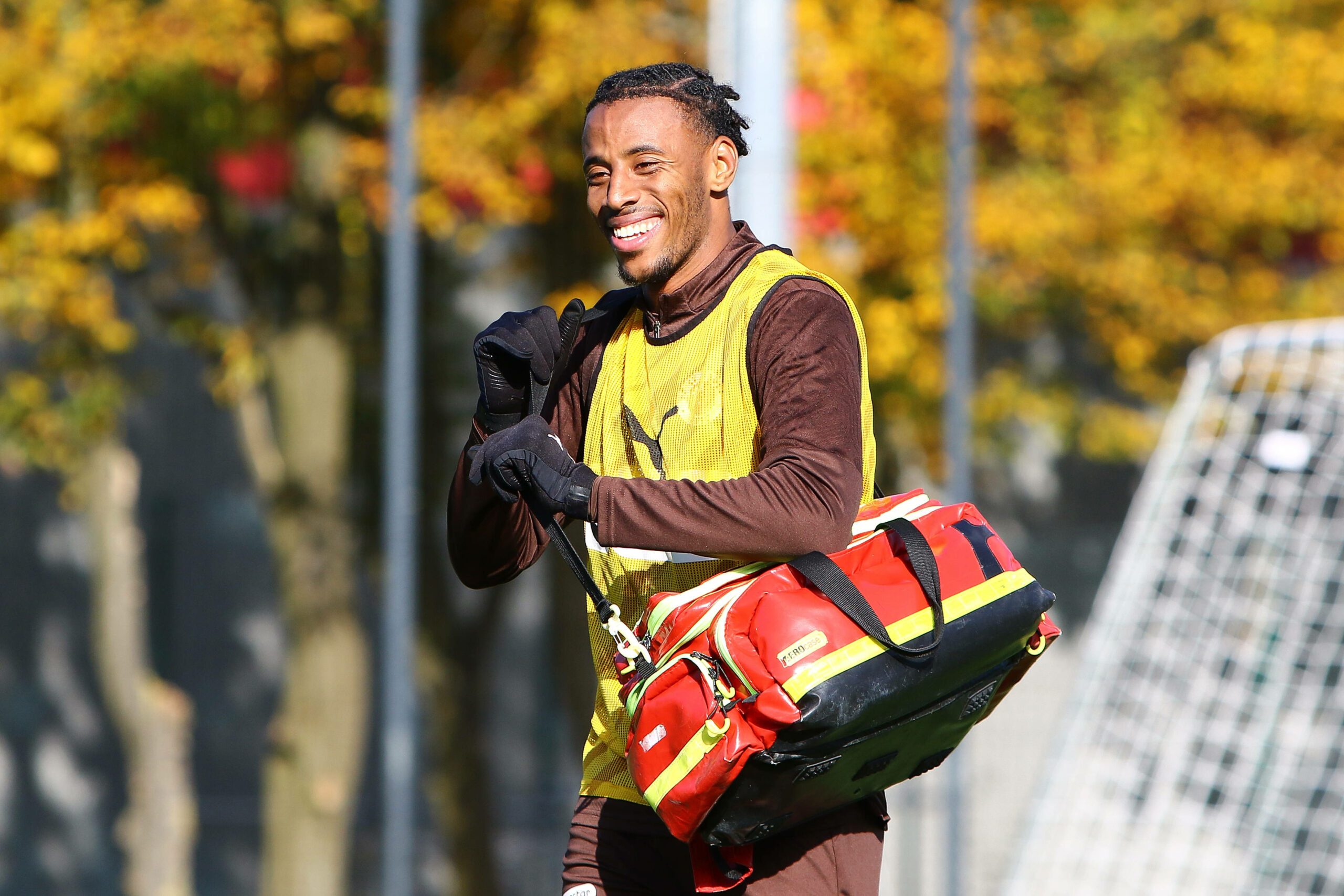 Morgan Guilavogui lacht beim Training