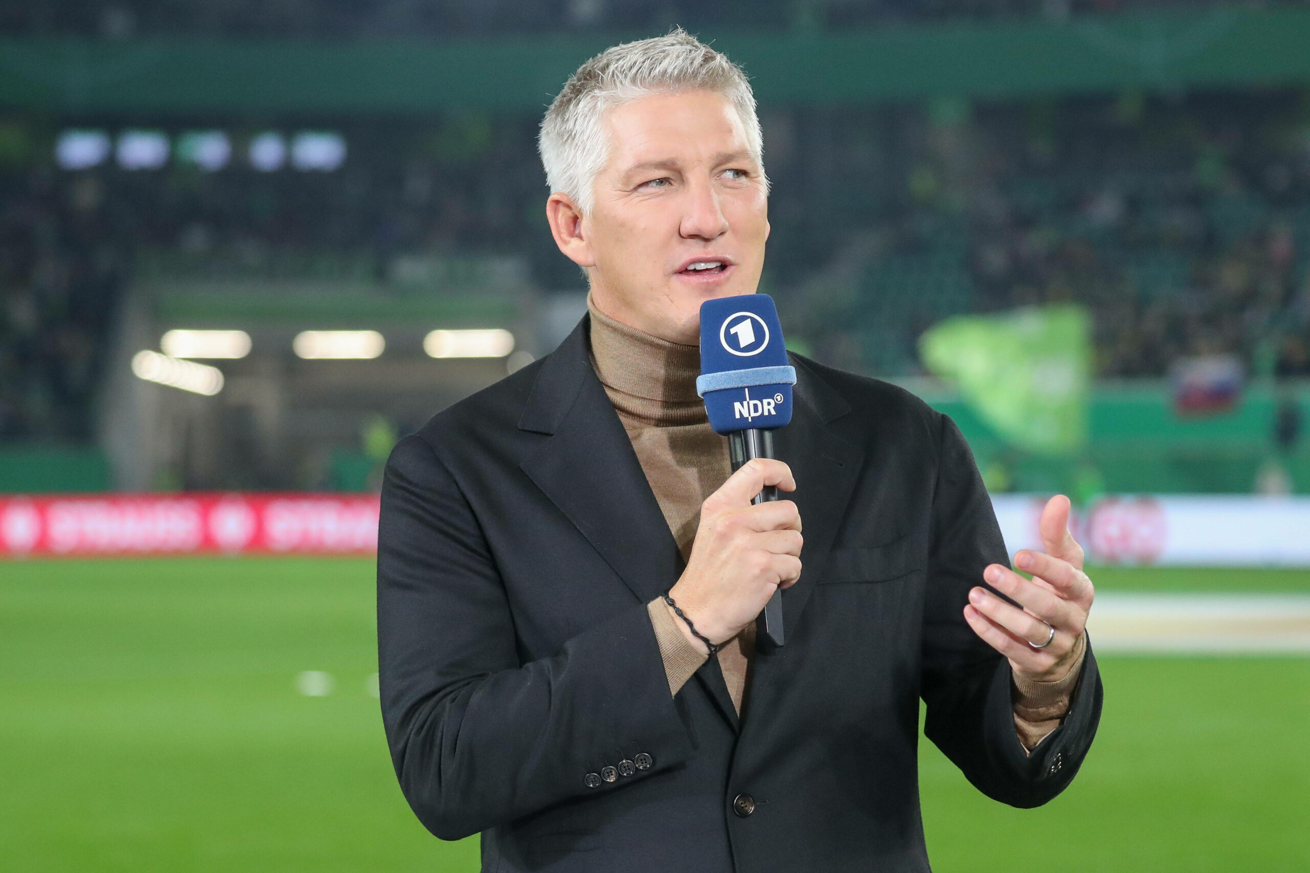 Bastian Schweinsteiger am ARD-Mikrofon