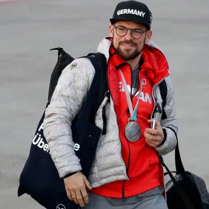 Yannic Seidenberg mit Olympia-Silbermedaille