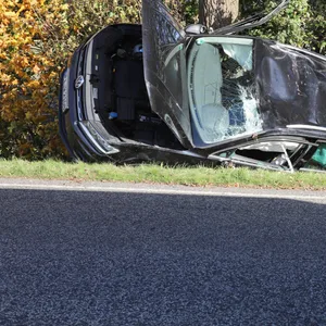 Frotanlcrash auf Bundesstraße bei Quickborn – Autoinsassen hatten Schutzengel